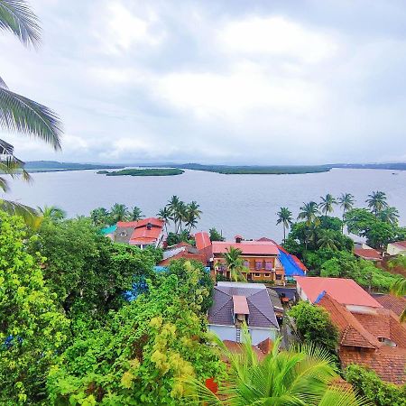 Ekaar Hotel Panaji Ngoại thất bức ảnh